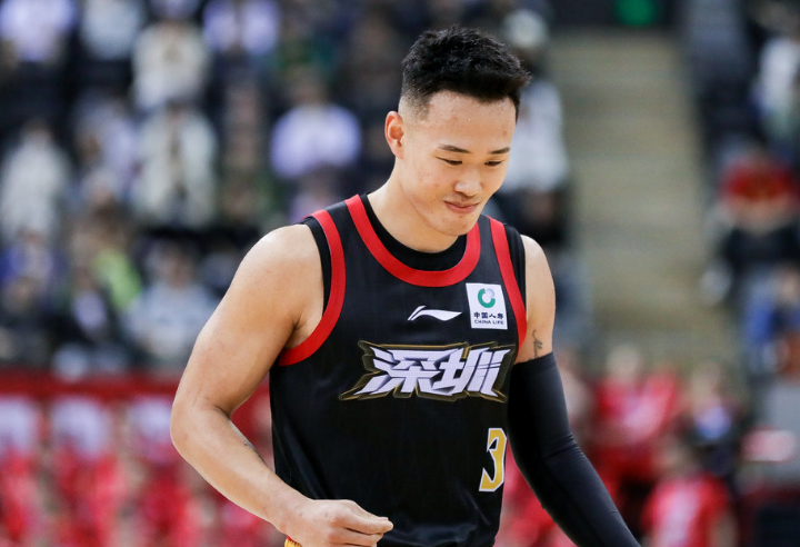 乐鱼官网-深圳大胜1-0浙江：贺希宁32+5总分升队史第二 史密斯27+9